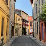 Le Petit Arles